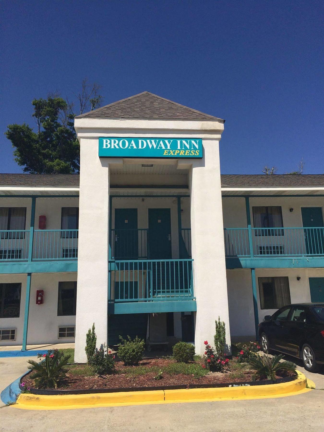 Broadway Inn Express Biloxi Exterior photo